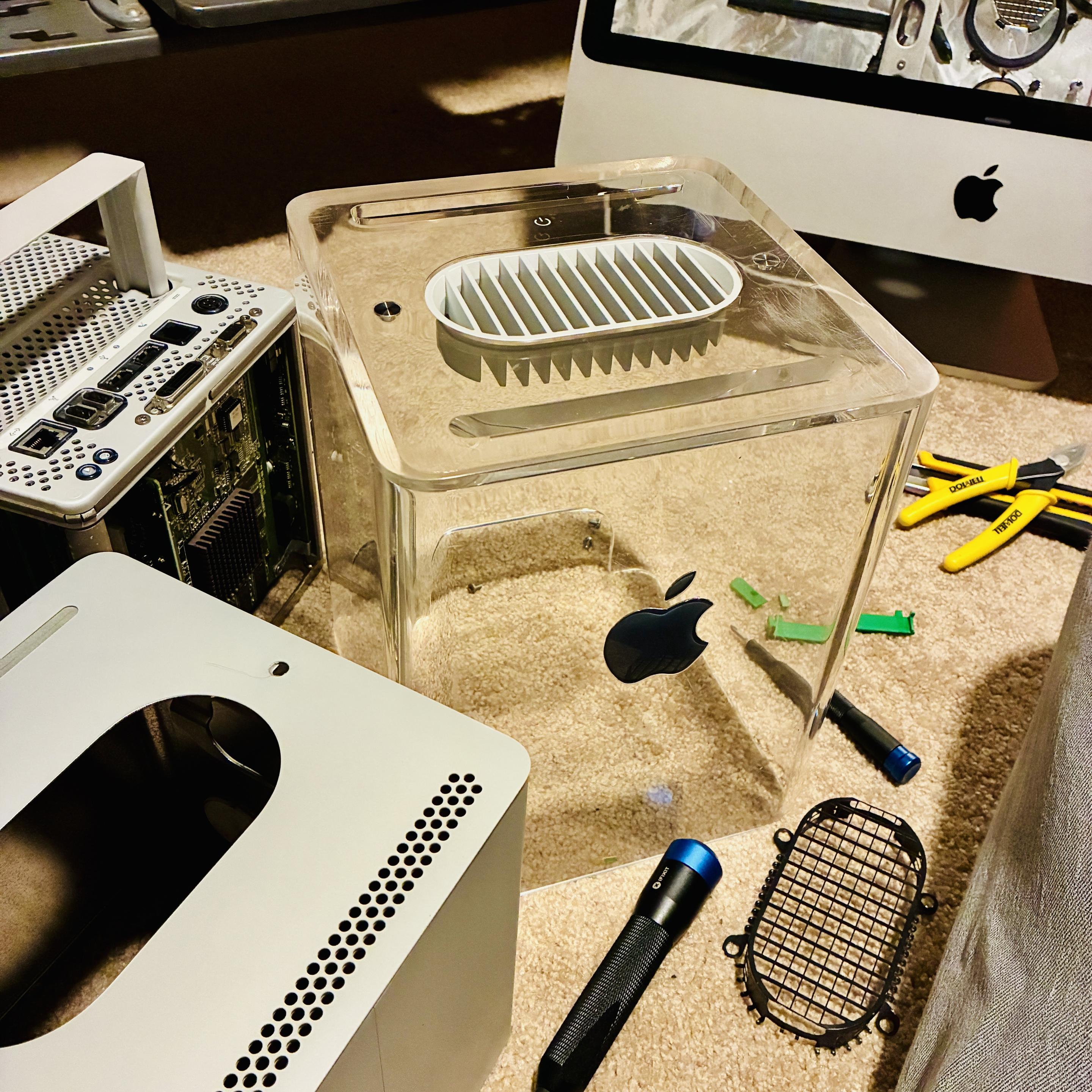 Apple PowerPC G4 Cube case